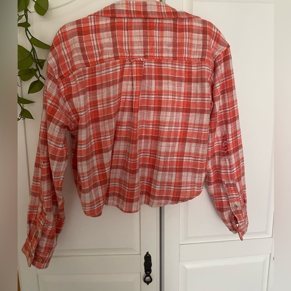 Cropped flannel with distressed sleeves - Picture 5 of 5